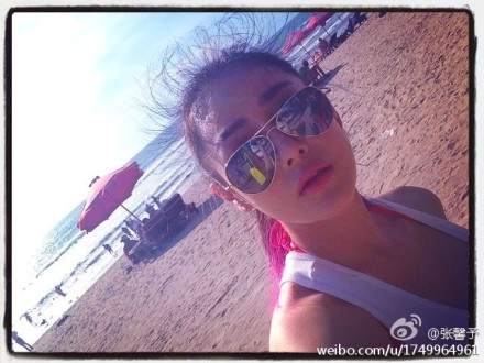 張馨予在印尼輕裝開工，但一想到要返回北京，即時打冷震