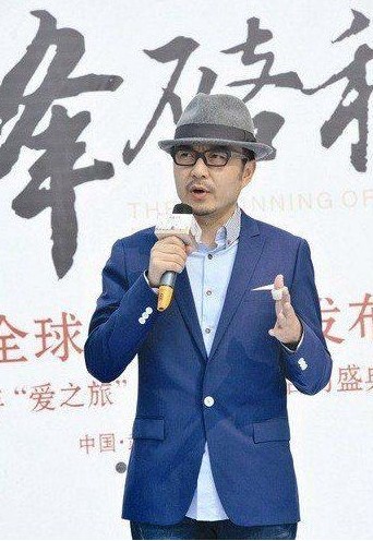 汪涵自曝年薪30萬(wàn)。