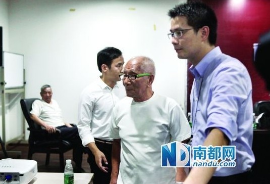 發(fā)布會(huì)現(xiàn)場(chǎng)，葉問(wèn)兒子葉準(zhǔn)中途離場(chǎng)。