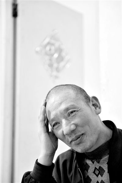 因涉嫌一起奸殺幼女事件，李懷亮被羈押近12年，三次審判，三次因“證據(jù)不足”被撤銷。 本版圖片均為資料圖片