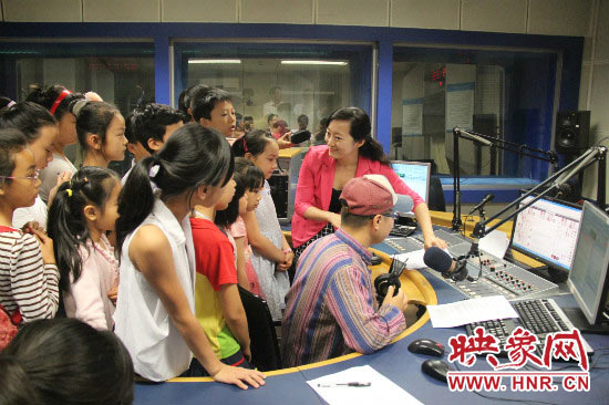 小記者們在直播間 小記者們在直播間