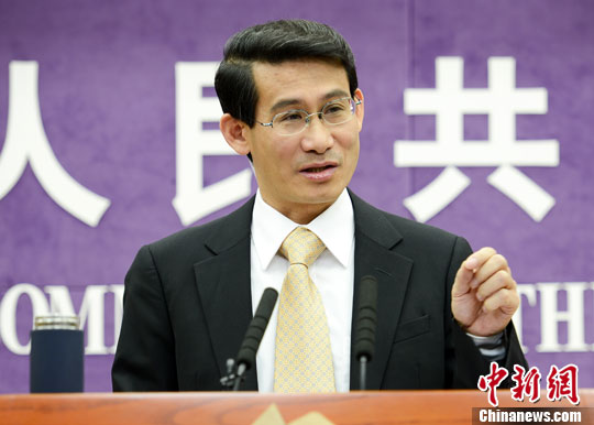 10月17日，中國商務(wù)部舉行例行發(fā)布會，介紹1-9月中國商務(wù)運(yùn)行情況。圖為商務(wù)部新聞發(fā)言人沈丹陽。