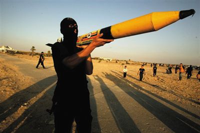 卡薩姆火箭：哈馬斯山寨版喀秋莎火箭，射程約10公里。