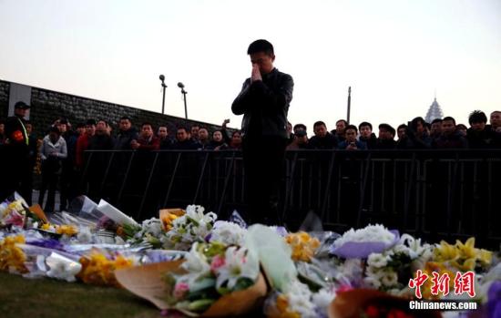 上海外灘踩踏事件36死47傷 警方調(diào)查稱與代金券無(wú)關(guān)