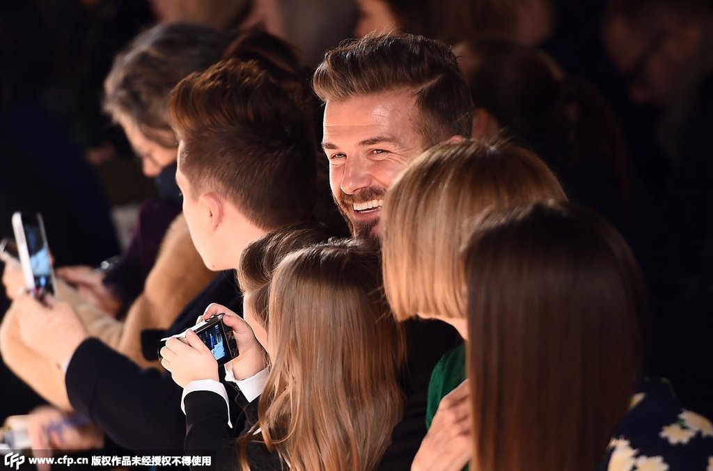 小貝全家觀看貝嫂品牌秀 小貝全家觀看貝嫂品牌秀