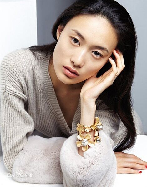 陳冠希女兒首曝光 陳冠希女友是誰(shuí)？秦舒培個(gè)人資料照片家庭背景