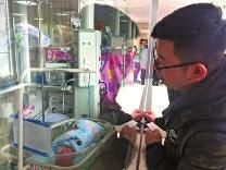 罕見！女子早產(chǎn)4胞胎全是女孩 最輕的僅0.7公斤