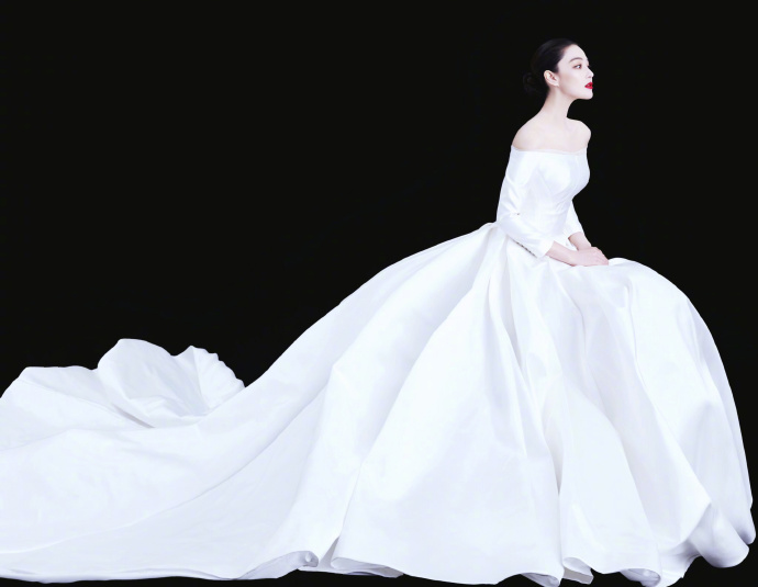 張馨予的婚紗成了淘寶爆款，知道價格后讓人大跌眼鏡！