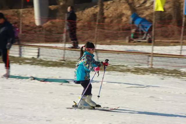 這幾個帥氣的姿勢，真的像專業(yè)級選手了呢