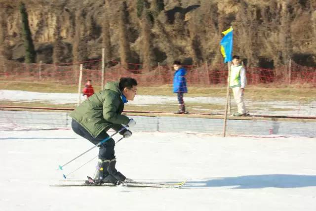 這幾個帥氣的姿勢，真的像專業(yè)級選手了呢