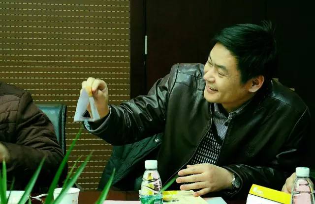 孫躍青 鄭州市公交公司車長(zhǎng)，首屆河南十大影響力公職人員獲獎(jiǎng)?wù)? complete=