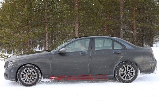 新奔馳C級(jí)諜照曝光 新奔馳C級(jí)諜照曝光