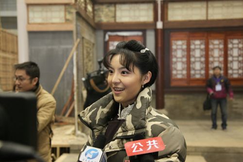 《大河兒女》演員接受媒體專訪。