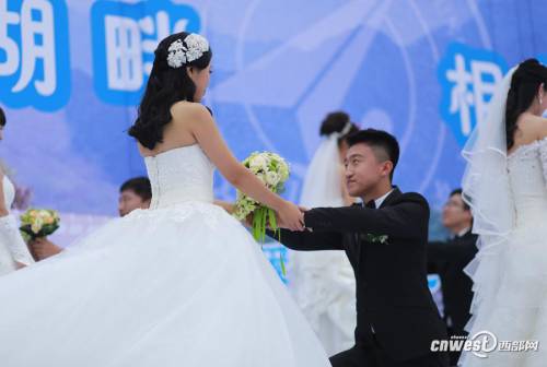 西安一大學(xué)辦博士生集體婚禮 西安一大學(xué)辦博士生集體婚禮