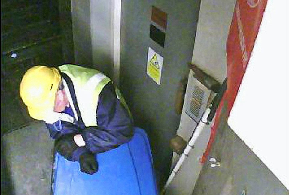 英國史上最大盜竊案現(xiàn)場曝光 英國史上最大盜竊案現(xiàn)場曝光