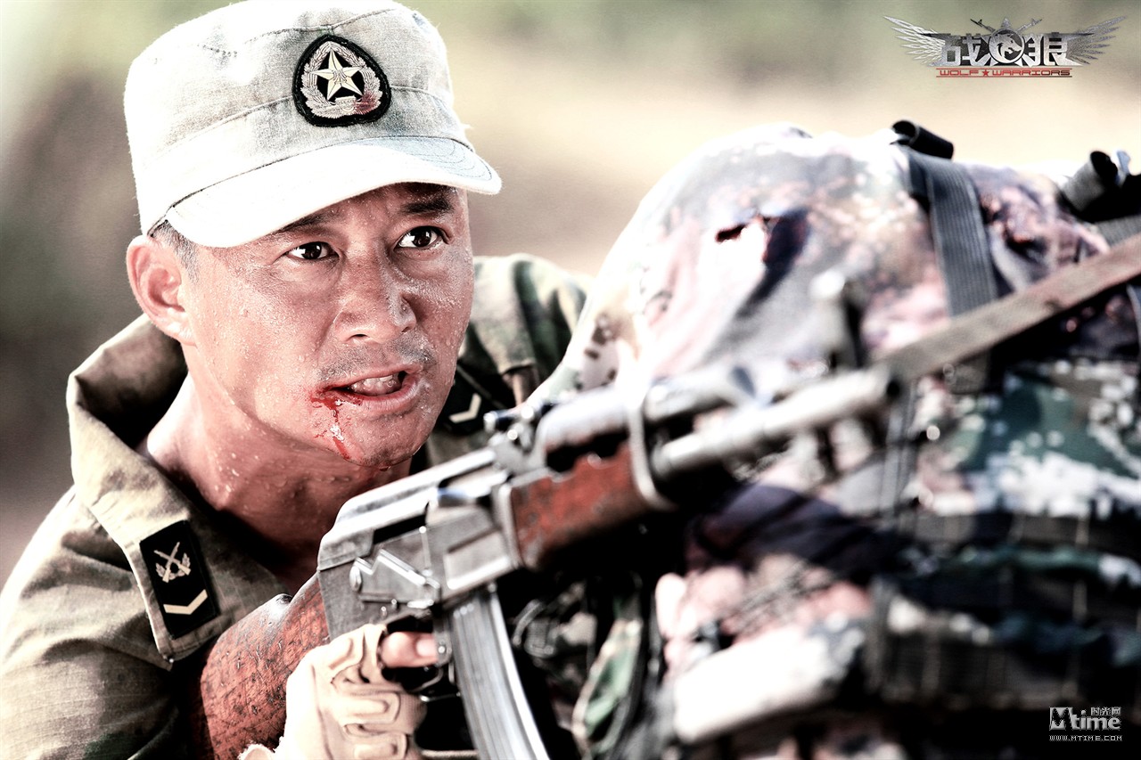 《戰(zhàn)狼》曝純爺們終極海報 《戰(zhàn)狼》曝純爺們終極海報