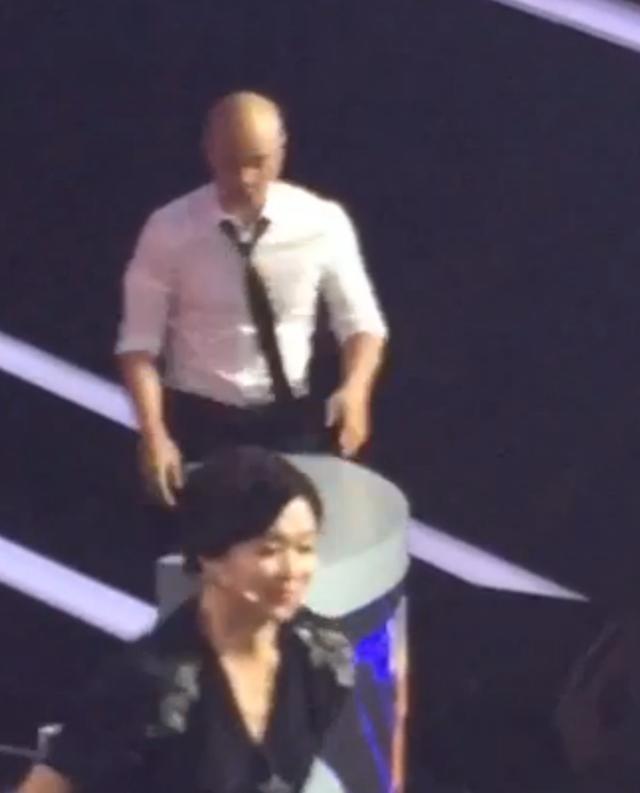 樂嘉回應錄節(jié)目耍酒瘋 稱“問心無愧” 樂嘉回應錄節(jié)目耍酒瘋 稱“問心無愧”