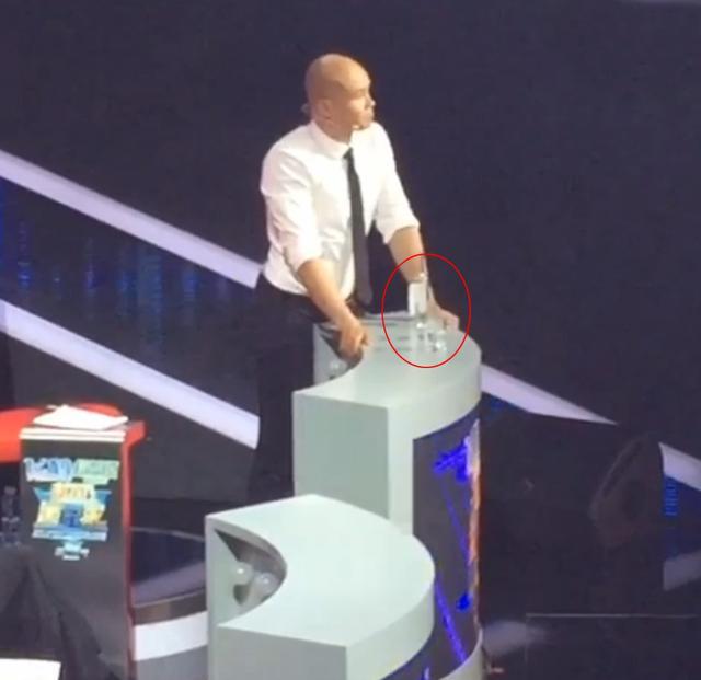 樂嘉回應錄節(jié)目耍酒瘋 稱“問心無愧” 樂嘉回應錄節(jié)目耍酒瘋 稱“問心無愧”