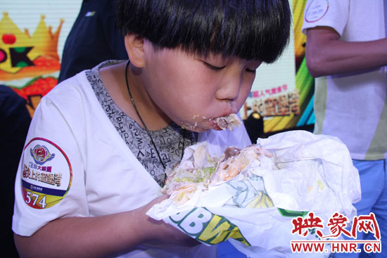 吃漢堡比賽。