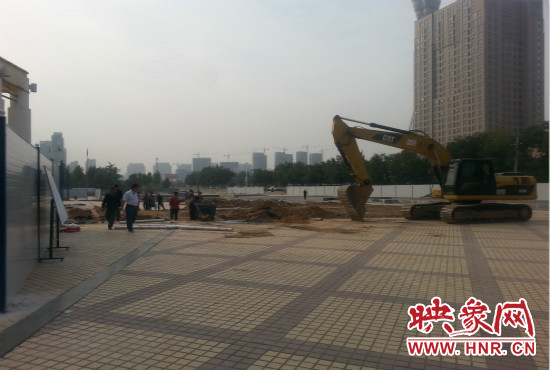 隴海路朝鳳路等三個站點已經(jīng)實施圍擋。