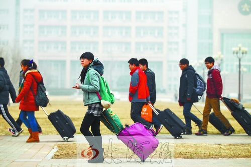 這不是拉桿箱的秀臺，這是行李的改頭換代，今天，你“拉桿箱”了嗎？