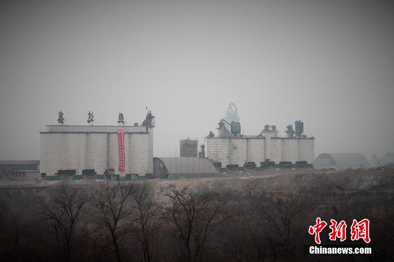 　2014年2月17日，石家莊市再次啟動(dòng)壓減水泥過剩產(chǎn)能、治理大氣污染水泥企業(yè)集中爆破拆除行動(dòng)。