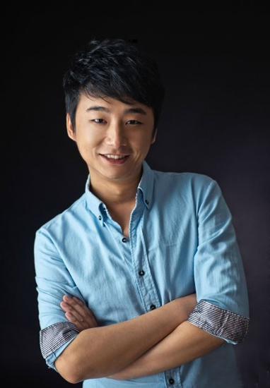 河南人民廣播電臺(tái)、搜狐體育首席特邀足球評(píng)論員