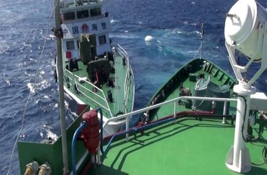 越南拍攝的中國?？樟α孔o衛(wèi)981鉆井平臺。