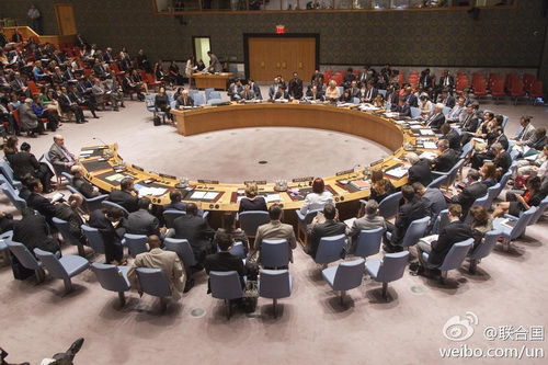 北京時(shí)間22日凌晨,聯(lián)合國安理會(huì)就澳大利亞提交的一份有關(guān)馬航墜機(jī)事件的決議草案進(jìn)行表決。