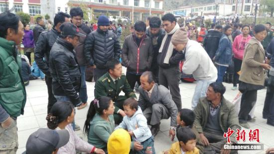 圖為西藏日喀則市吉隆縣吉隆鎮(zhèn)現(xiàn)場(chǎng)。 李國(guó)偉 攝