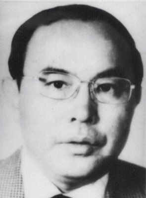 胡玉興 現(xiàn)年59歲，外逃前任山西省太原市住房制度改革辦公室主任，2002年7月逃往澳大利亞或新西蘭。