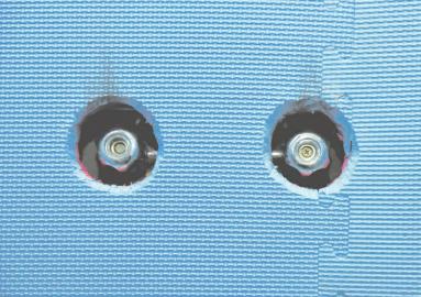 廁所內(nèi)所有的水龍頭開(kāi)關(guān)都進(jìn)行了軟包。