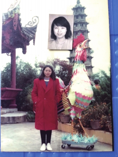 邱巧媚年輕時(shí)的照片。