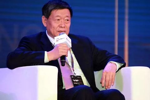 在2015(第八屆)金麒麟論壇上，山東魏橋創(chuàng)業(yè)集團董事長張士平表示，要想企業(yè)搞得好，必須讓員工過得好，我們企業(yè)負責為員工蓋房子，保證每個員工有一套房子，從90平方到160平方不等，這就解決了把農(nóng)村勞動力轉移到城市的問題，也解決了我們的職工家屬的問題，叫職工真正以企業(yè)為家。