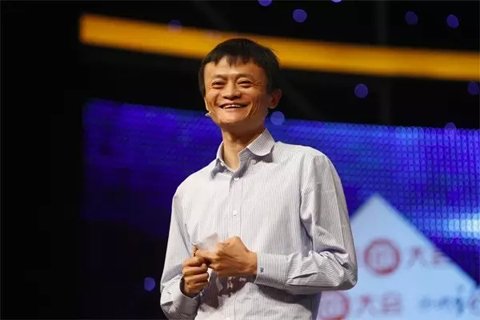 2011年8月17日，阿里巴巴集團宣布，將提供30億元無息貸款，幫助員工解決首次置業(yè)問題，每人最高可申請30萬元。此外，阿里巴巴還將投入5億元設教育基金，通過和教育機構共同辦學、與現(xiàn)有學校合作，解決員工子女入園、上學問題;向基層員工發(fā)放一次性的物價、子女教育補貼，預計總額超過4000萬元。