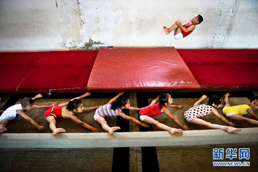 體操少年的別樣暑假 體操少年的別樣暑假