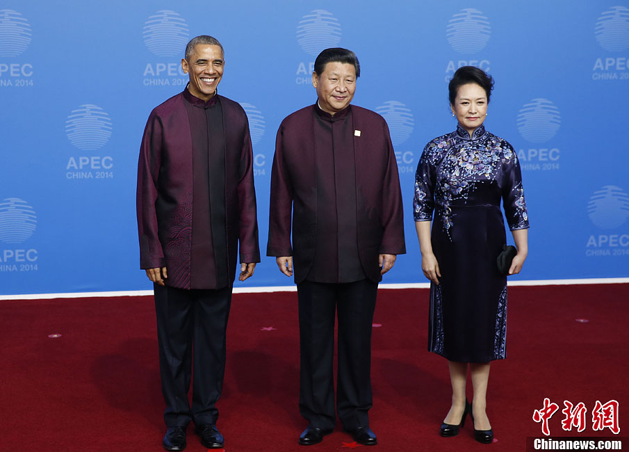 圖為習(xí)近平夫婦歡迎美國(guó)總統(tǒng)奧巴馬。中新社發(fā) 杜洋 攝