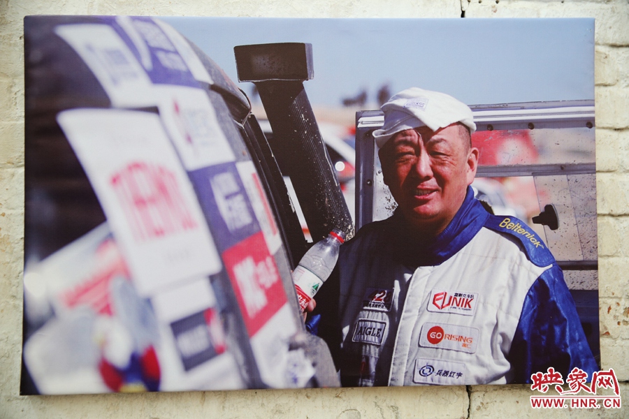 賽車的世界、更是男人的世界。圖為部分參展攝影作品。