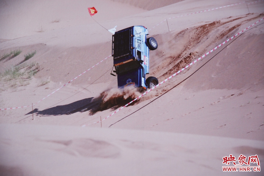 賽車的世界、更是男人的世界。圖為部分參展攝影作品。