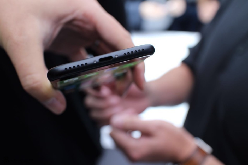 iPhone 7發(fā)布迎10大更新 亮黑配色成亮點 iPhone 7發(fā)布迎10大更新 亮黑配色成亮點