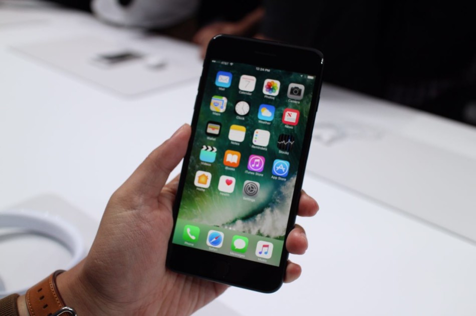 iPhone 7發(fā)布迎10大更新 亮黑配色成亮點 iPhone 7發(fā)布迎10大更新 亮黑配色成亮點