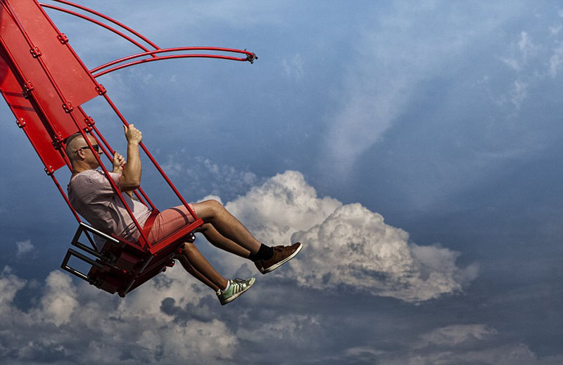 荷蘭100米高秋千飛入云端 看盡美景 荷蘭100米高秋千飛入云端 看盡美景