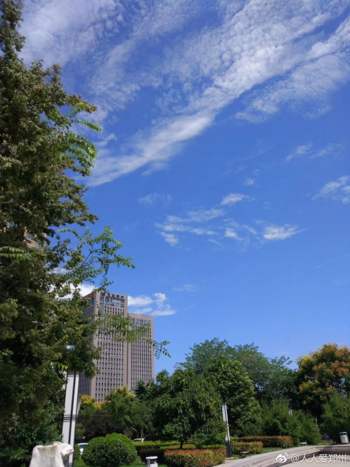 又被鄭州的藍天刷屏！隨便一拍就是手機壁紙