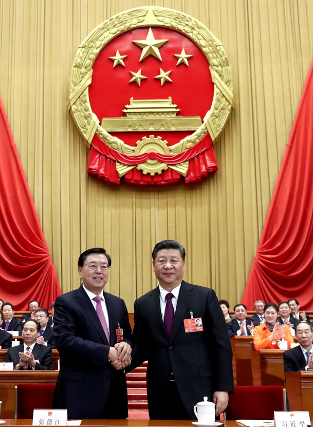 習(xí)近平當(dāng)選國家主席、中央軍委主席