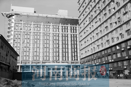 因購(gòu)房尾款沒有交齊，鄭州一小區(qū)多戶業(yè)主的生活用水被停掉，有的連續(xù)半個(gè)月沒水吃。