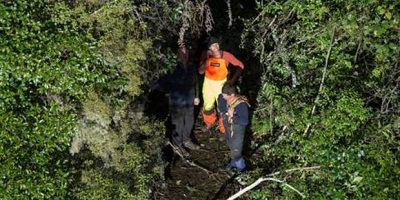 新西蘭男子被困巖壁夾縫4天 因念女兒及狗狗陪伴最終獲救 新西蘭男子被困巖壁夾縫4天 因念女兒及狗狗陪伴最終獲救