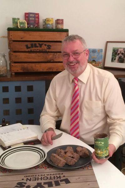 職業(yè)狗糧品嘗師年薪高達7.5萬美元（網頁截圖）