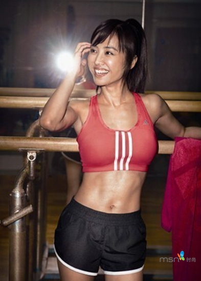 蔡依林 你的馬甲線(xiàn)“脫妝”了！