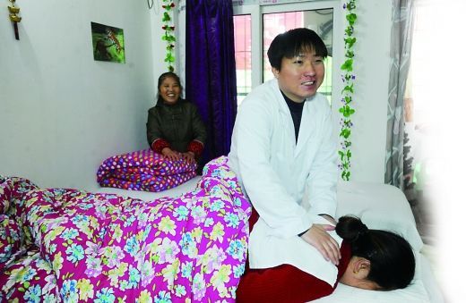 從失明絕望到振作開店，盲小伙陳冬經(jīng)歷重生