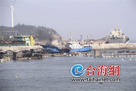 福建一漁船被外籍輪船撞沉 事故致1人死亡4人失蹤 福建一漁船被外籍輪船撞沉 事故致1人死亡4人失蹤